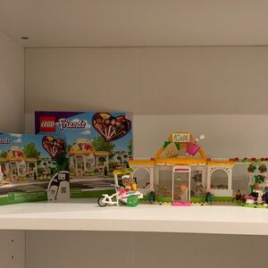Lego FRIENDS Café Set in White, Pink, Green & Yellow